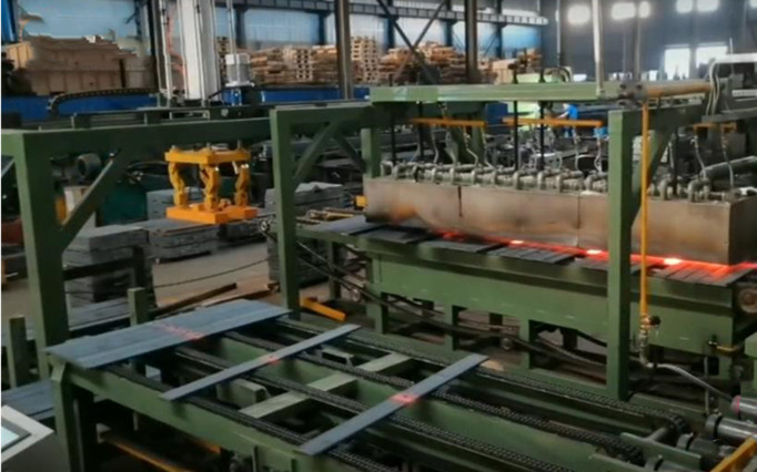 電永磁機(jī)械手搬運單層成排彈簧鋼板工件