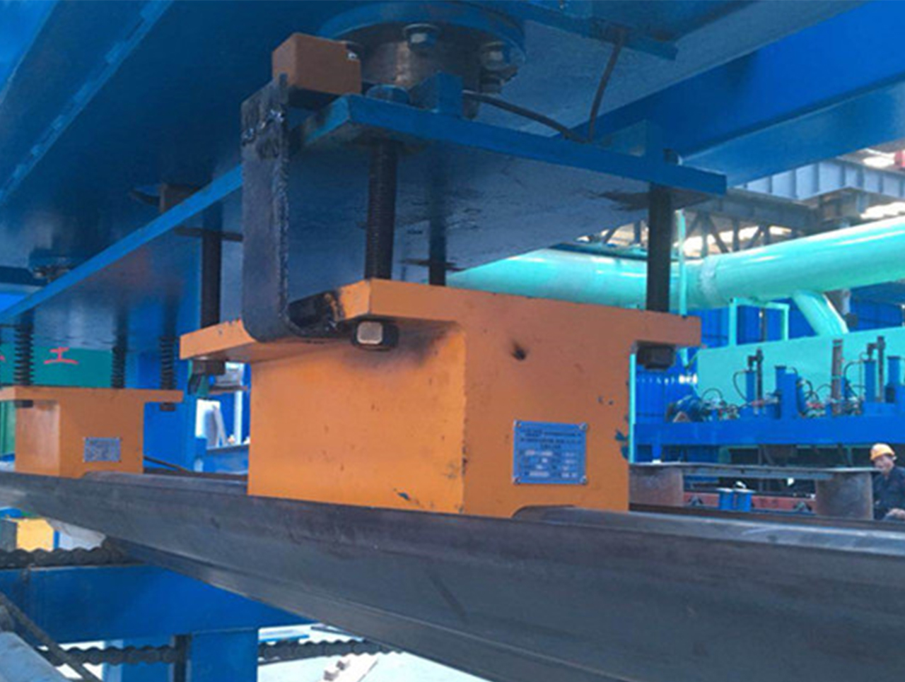 自動碼垛機(jī)用電永磁鐵高效搬運高速護(hù)欄