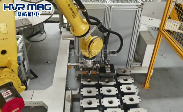 機(jī)械臂吸盤(pán)磁力抓手如何實(shí)現(xiàn)在300℃溫度下正常工作？