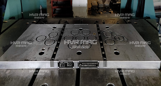 磁力模板_沖床壓力機快速換模系統(tǒng)