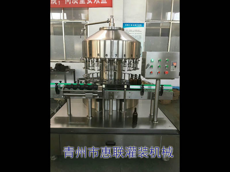 18頭負(fù)壓全自動(dòng)果酒灌裝機(jī)