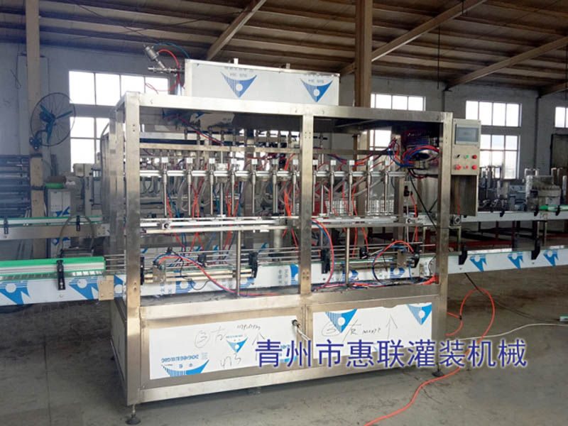 甲醇液體灌裝機(jī)